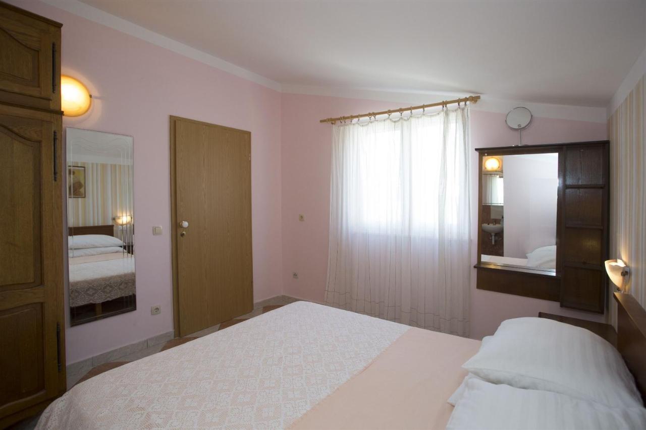 Apartments Gudelj Trogir Ngoại thất bức ảnh