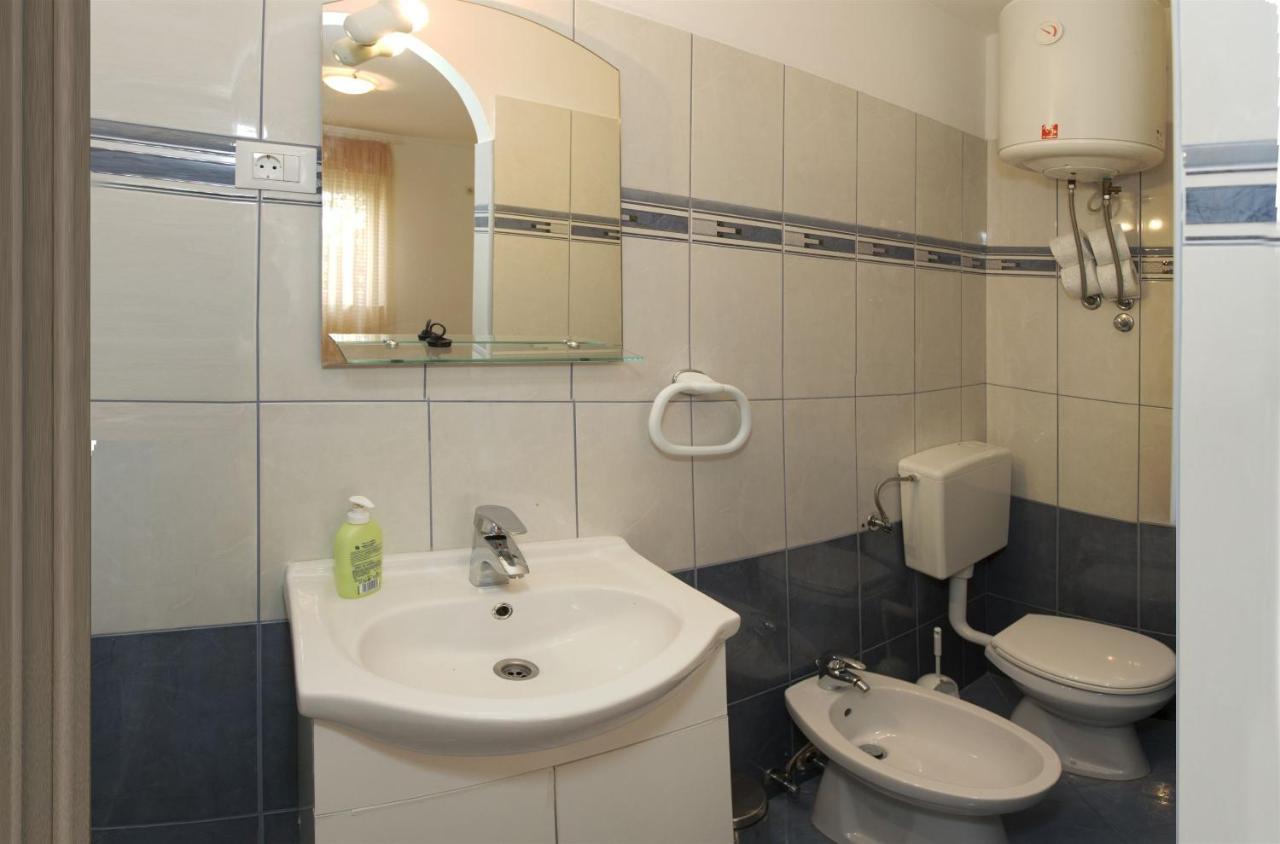 Apartments Gudelj Trogir Ngoại thất bức ảnh