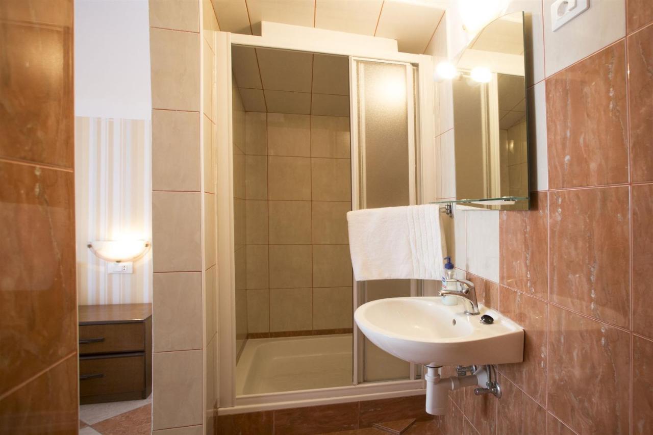Apartments Gudelj Trogir Ngoại thất bức ảnh