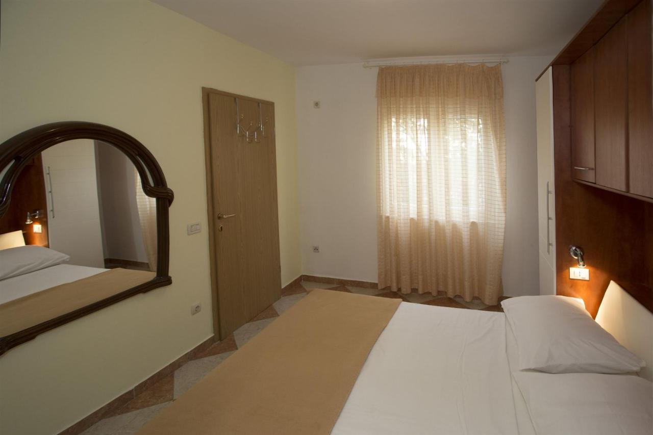 Apartments Gudelj Trogir Ngoại thất bức ảnh