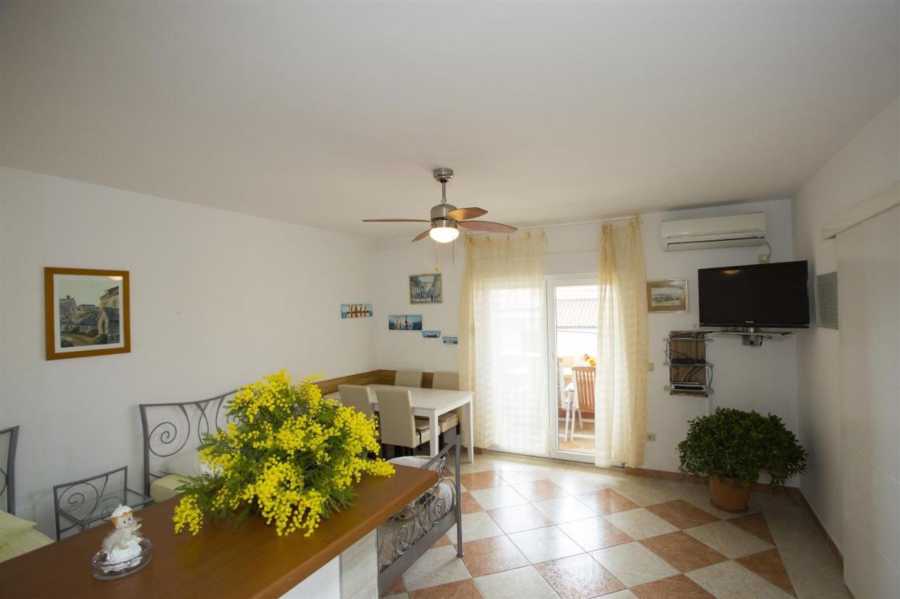 Apartments Gudelj Trogir Ngoại thất bức ảnh